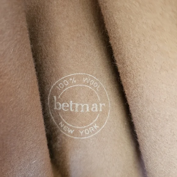 Vintage wool cowboy hat with feathers tan Betmar
